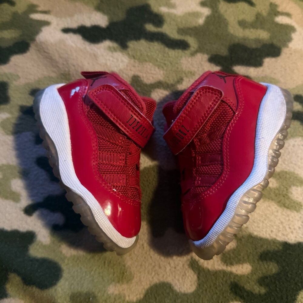 Jordan 11 Win Like 96 toddler size 4c